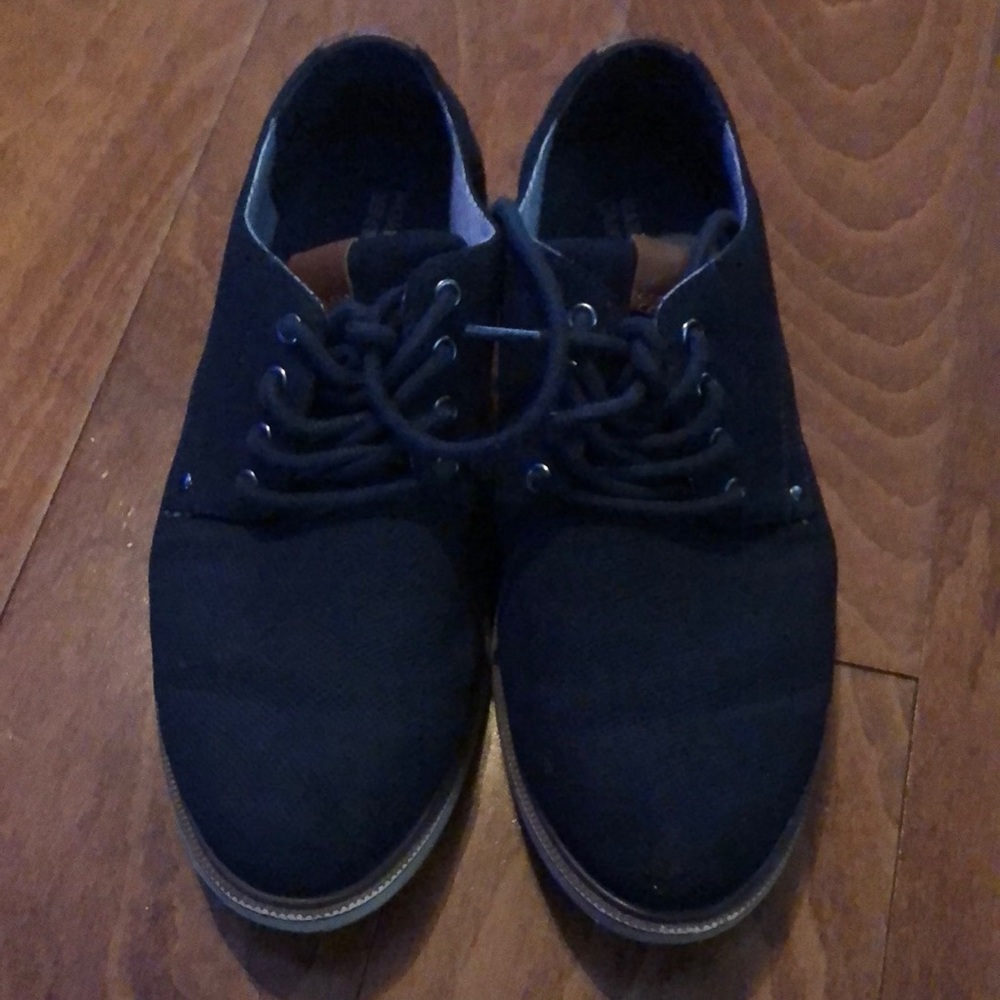 Navy dress shoes
